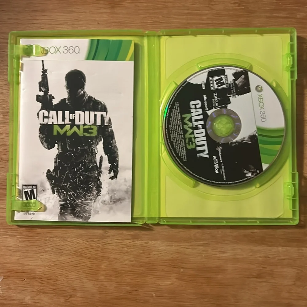 XBOX 360 Video Game Call of Duty Modern Warfare 3 XBOX 360 Video Game